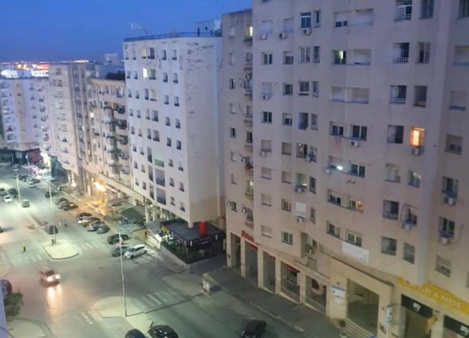 Luxe Appartement - Ennasr 2 - Wifi - Pres De Toutes Commodites - Hedi Nouira Street 튀니스